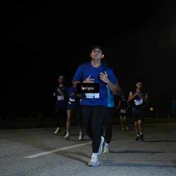 Runner Photo 7588136