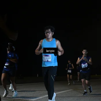 Runner Photo 7588149