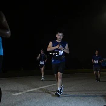 Runner Photo 7588154