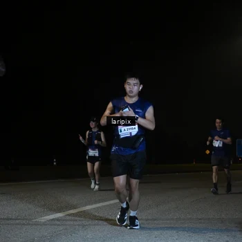 Runner Photo 7588156