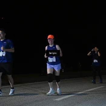 Runner Photo 7588300