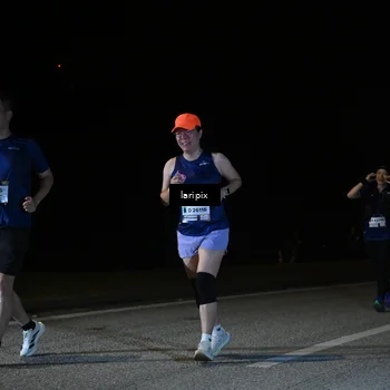Runner Photo 7588301