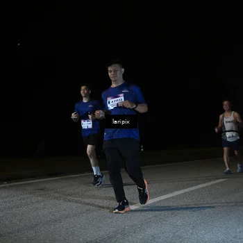 Runner Photo 7588343