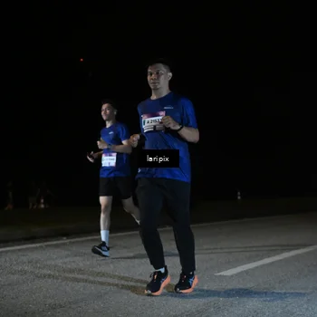 Runner Photo 7588345