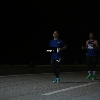 Runner Photo 7588372