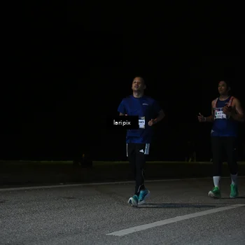 Runner Photo 7588373