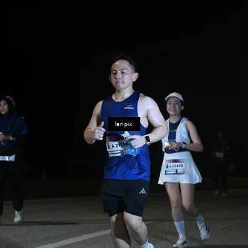 Runner Photo 7588399
