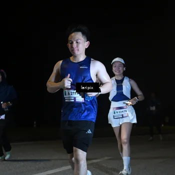 Runner Photo 7588405