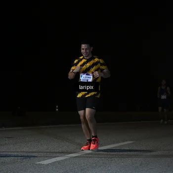 Runner Photo 7588417