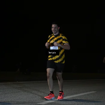 Runner Photo 7588424