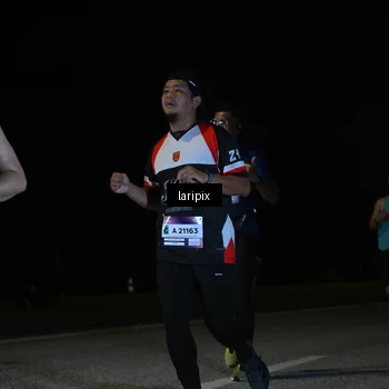 Runner Photo 7588443