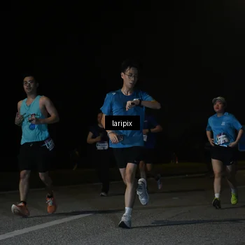 Runner Photo 7588447