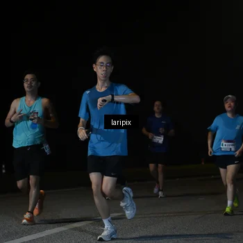 Runner Photo 7588451