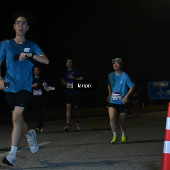 Runner Photo 7588453