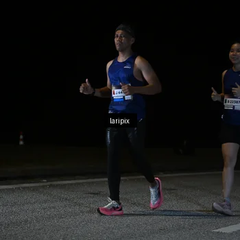 Runner Photo 7588475