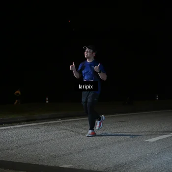 Runner Photo 7588513