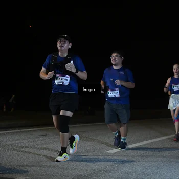 Runner Photo 7588521