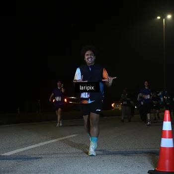 Runner Photo 7588562