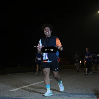 Runner Photo 7588566