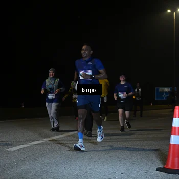 Runner Photo 7588580