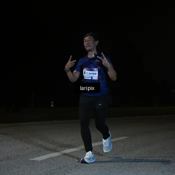 Runner Photo 7588629