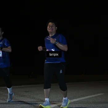 Runner Photo 7588641