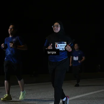Runner Photo 7588654