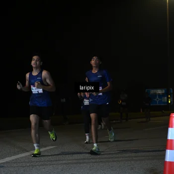 Runner Photo 7588674