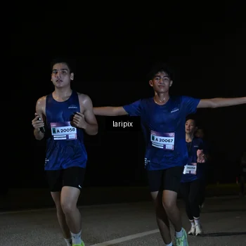Runner Photo 7588687