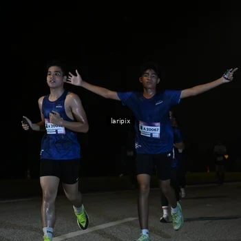 Runner Photo 7588696