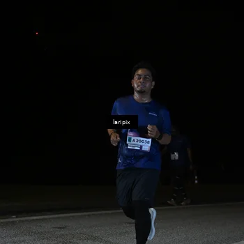 Runner Photo 7588702