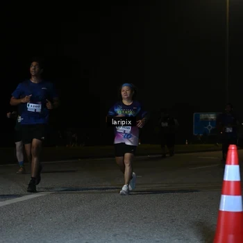 Runner Photo 7588723