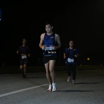 Runner Photo 7588778