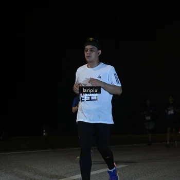 Runner Photo 7588859