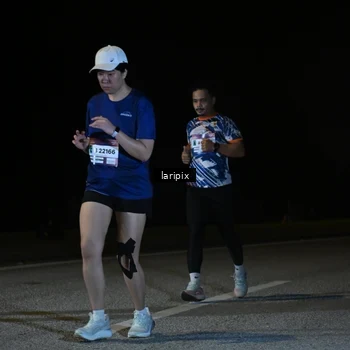 Runner Photo 7588873