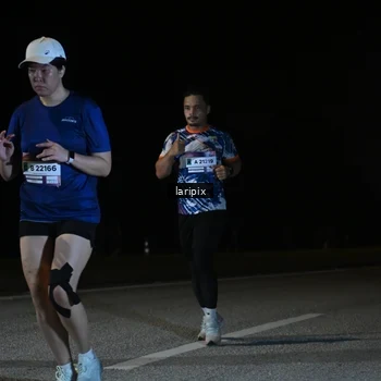 Runner Photo 7588875