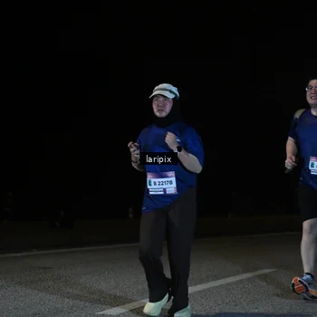 Runner Photo 7588889