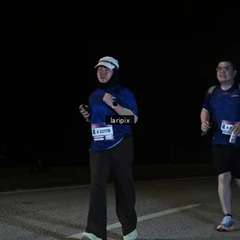 Runner Photo 7588892