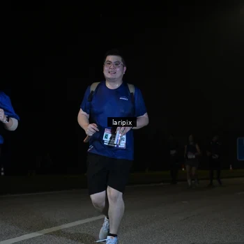 Runner Photo 7588894