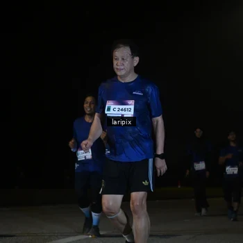 Runner Photo 7589004