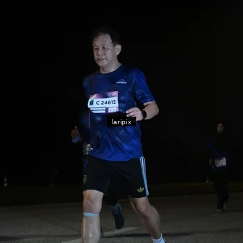 Runner Photo 7589005