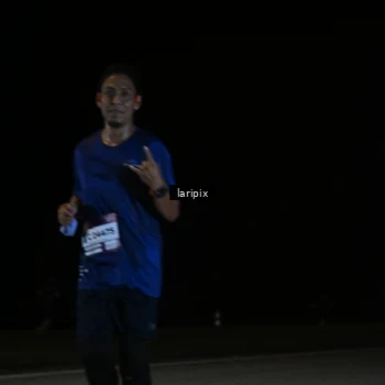 Runner Photo 7589012