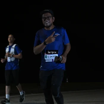Runner Photo 7589133