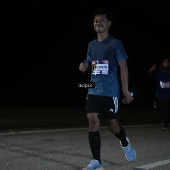 Runner Photo 7589158