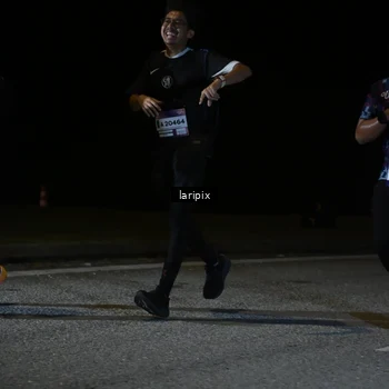 Runner Photo 7589172