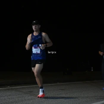 Runner Photo 7589234
