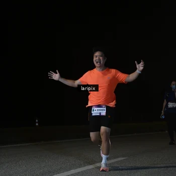 Runner Photo 7589354