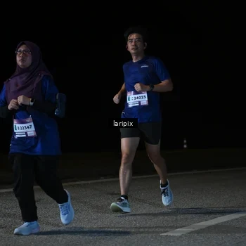 Runner Photo 7589396