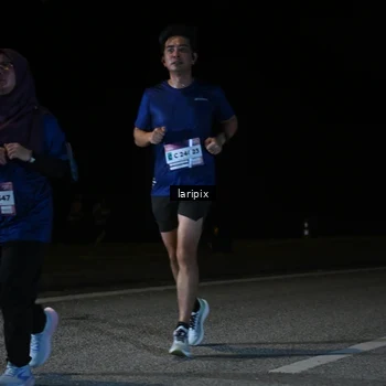 Runner Photo 7589405