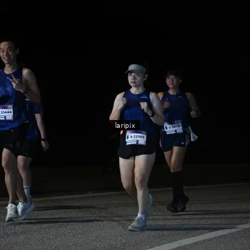 Runner Photo 7589438